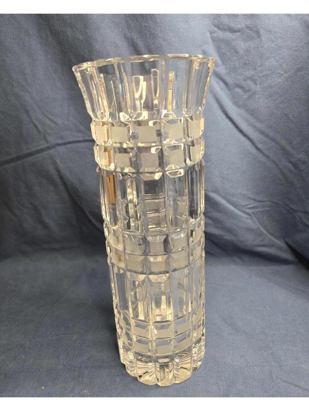 Vintage 24% Heavy Lead Crystal Vase Made in the U.S.S.R - 8 1/4"H